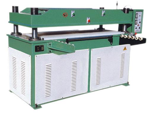 液壓四柱式裁斷機