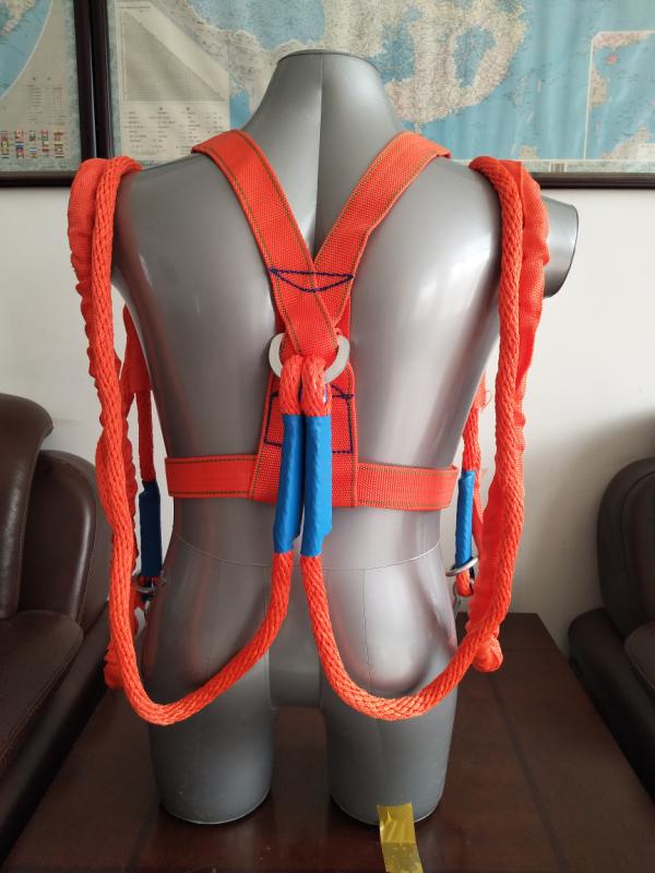  丙綸安全帶：雙小鉤3米，材質：丙綸高強￥40 