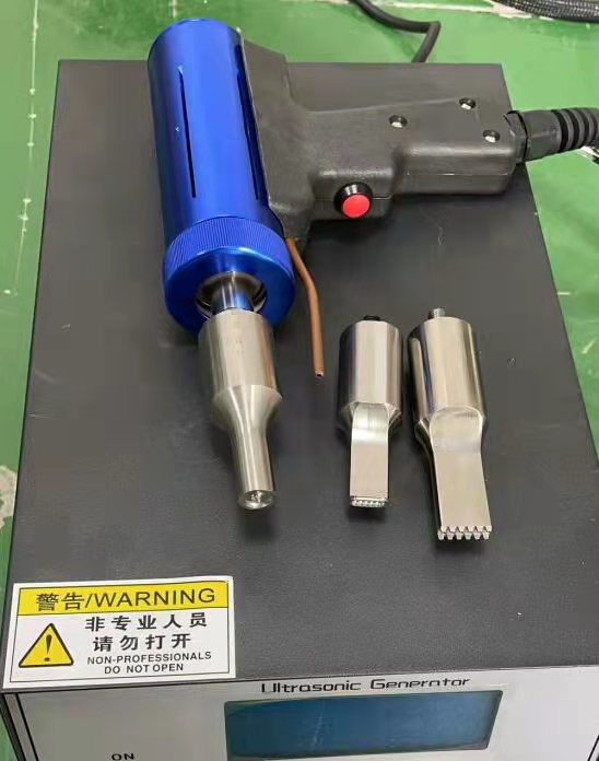 多頭熱熔鉚點焊接機