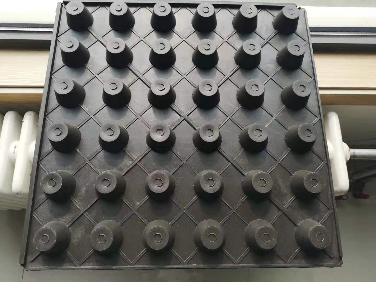 南京20高疏水板地下室底板排水板